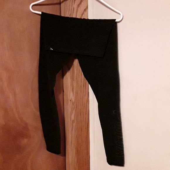 Two Pairs Of Puma Leggings - Picture 5 of 5